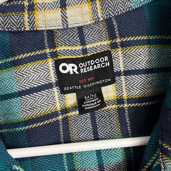 Outdoor Research size medium plaid flannel shirt with pockets - Picture 2 of 3